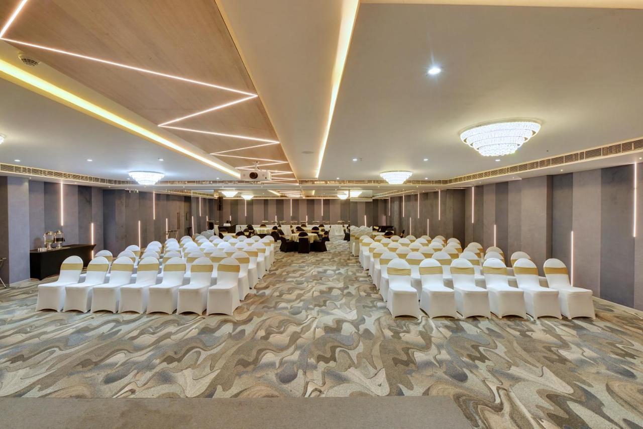 Clarion Hotel Bangalore Yesvantpur 外观 照片